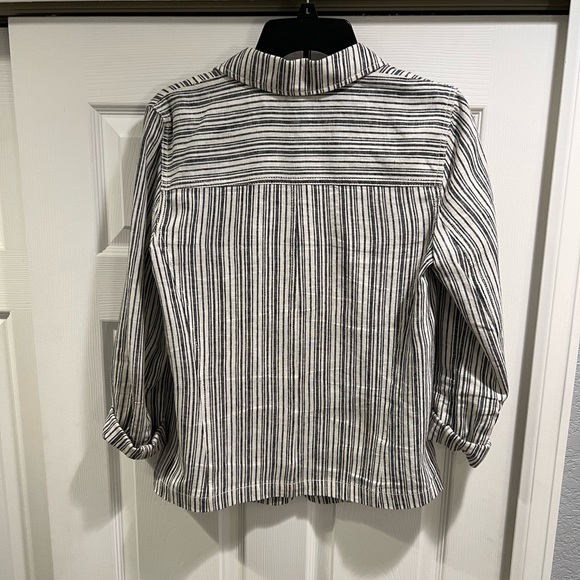 Maurices Linen Blazer - Picture 2 of 4